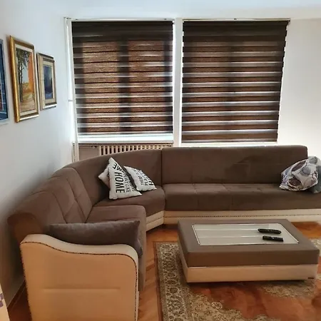 شقة Apartman M&m *